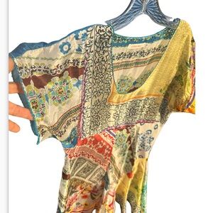 JOHNNY-WAS FLORAL thin satiny type material SIZE S  preowned gorgeous boho.
